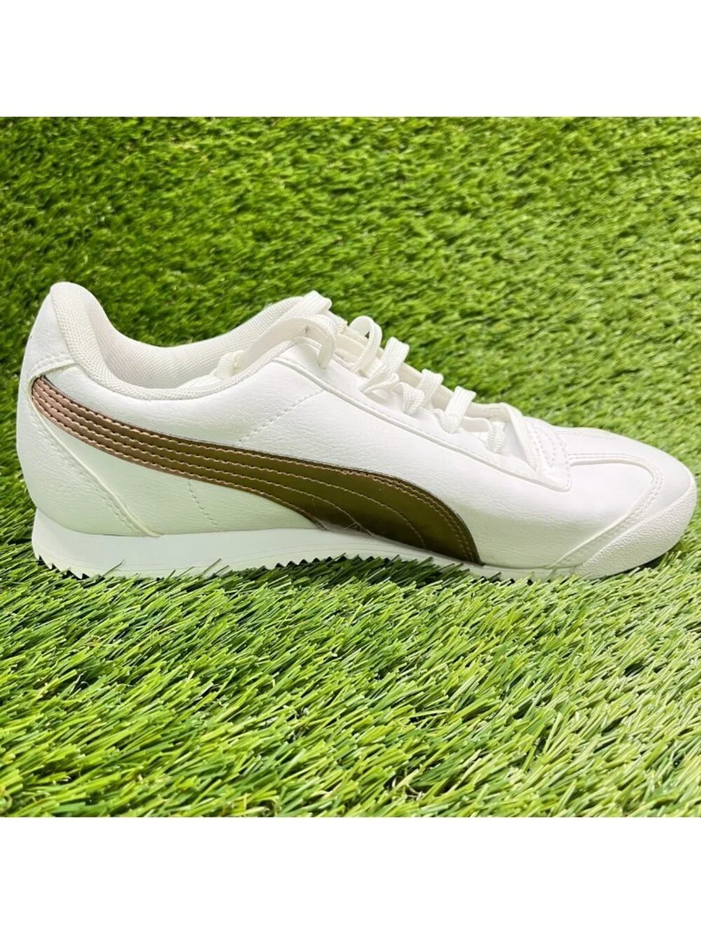 Puma Turino Metallic Womens Size 7.5 White Rose Gold Athletic Shoes Sneakers